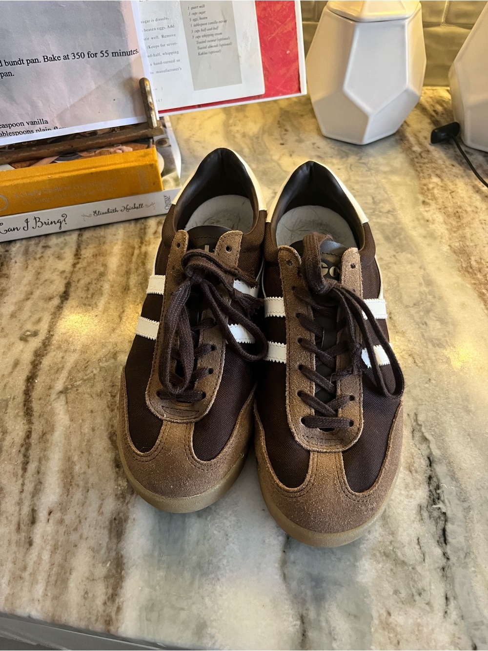 Gola Brown & White Low-Top Sneakers